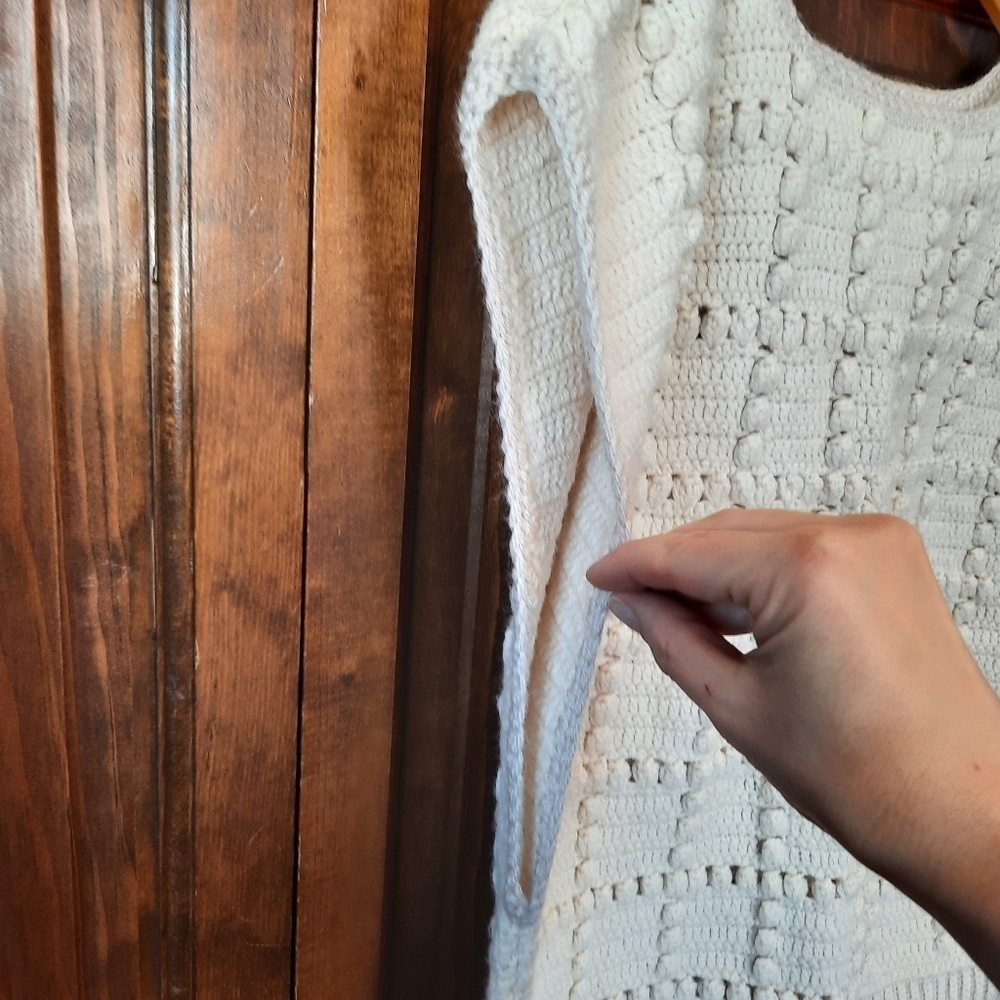 Vintage handmade cream 3D grid texture knit pullover sweater vest - Picture 6 of 8